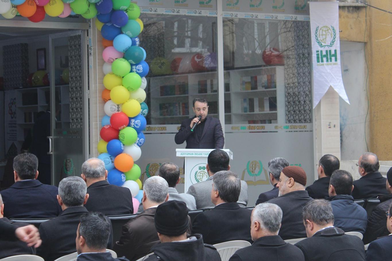 "Kitap bizim kadim geleneğimizdir" "Kitap bizim kadim geleneğimizdir"